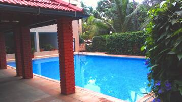 Piscina a l'aire lliure