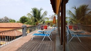 Presidential Studio Suite | Balcony view - Sur La Mer (Morjim)