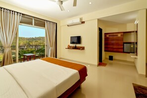 Executive Room | Premium bedding, blackout drapes, soundproofing, iron/ironing board - Hotel Sadhana Executive (Dapoli)