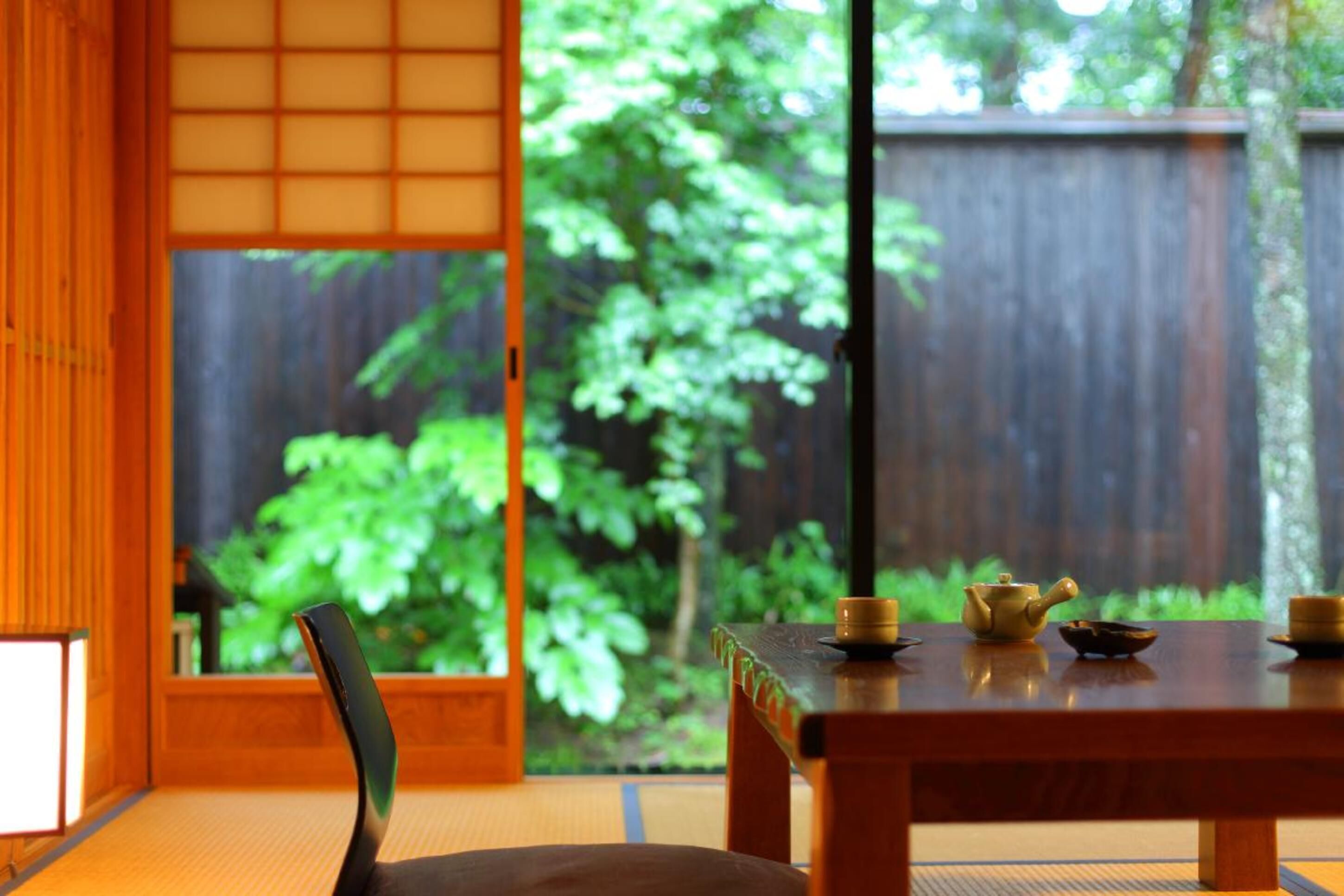 Habitación tradicional con 2 camas individuales (Japanese Style with Shared Bathroom) | Caja de seguridad en la habitación, wifi gratis y ropa de cama 