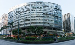 Exterior - J2 Guest House (Kowloon)