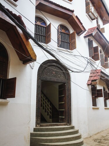 Ten to Ten Stone Town - Hostel