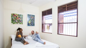 WiFi (free), bed sheets - Ten to Ten Stone Town - Hostel (Zanzibar Town)