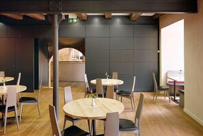 Almoço e jantar, culinária internacional
