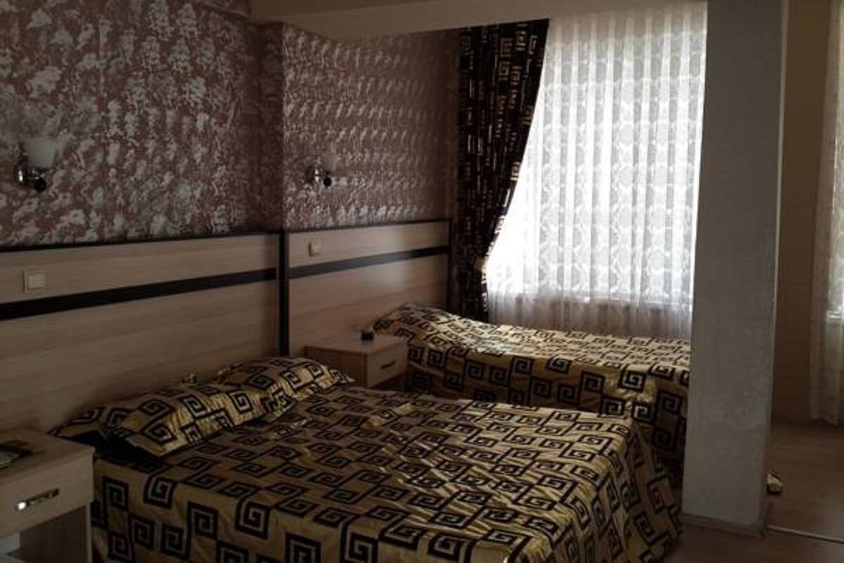 Minibar, khu vực làm việc phù hợp cho laptop, phòng cách âm