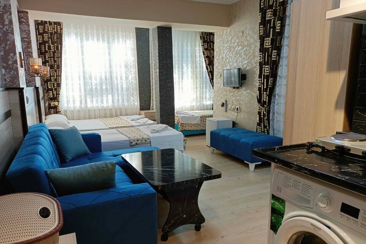 Căn hộ dành cho gia đình | Minibar, khu vực làm việc phù hợp cho laptop, phòng cách âm