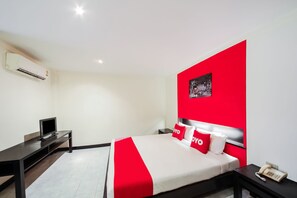 Standard Double Room | View from room - Roar Inn Patong (Patong)