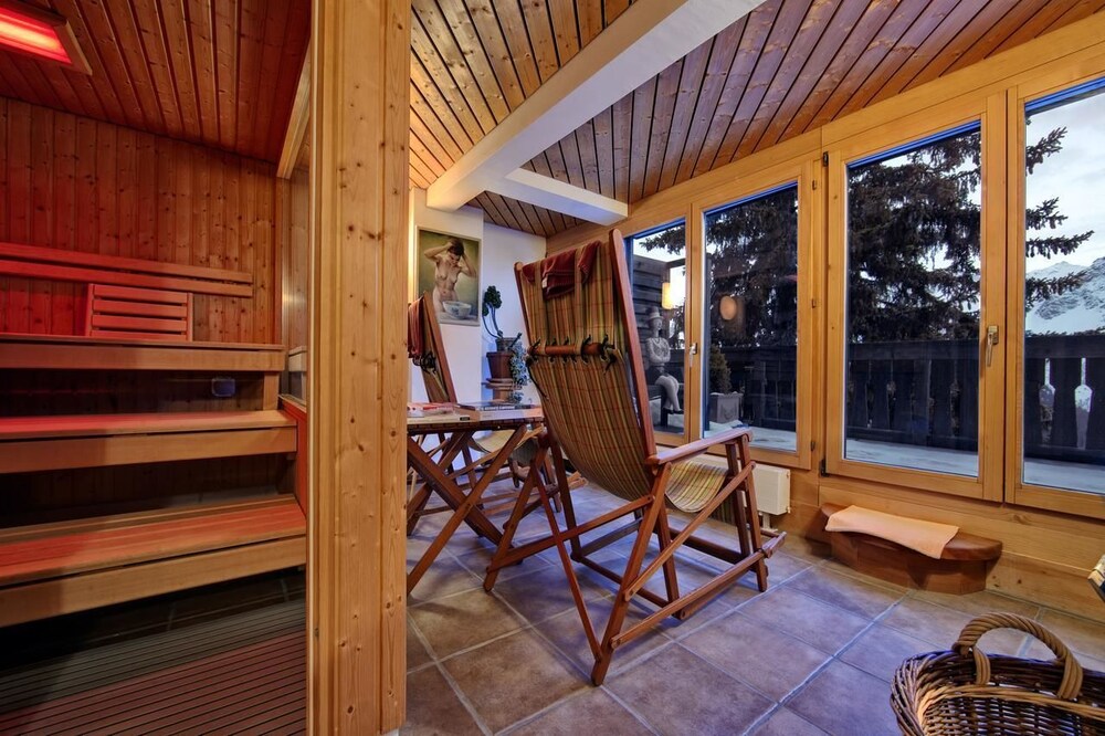 Arlenwald Hotel Arosa AG by null