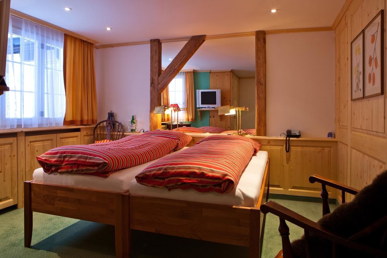 double room, mountain view | hypo-allergenic bedding, down duvets, in-room safe, soundproofing