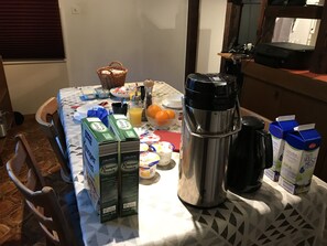 Comida y bebida