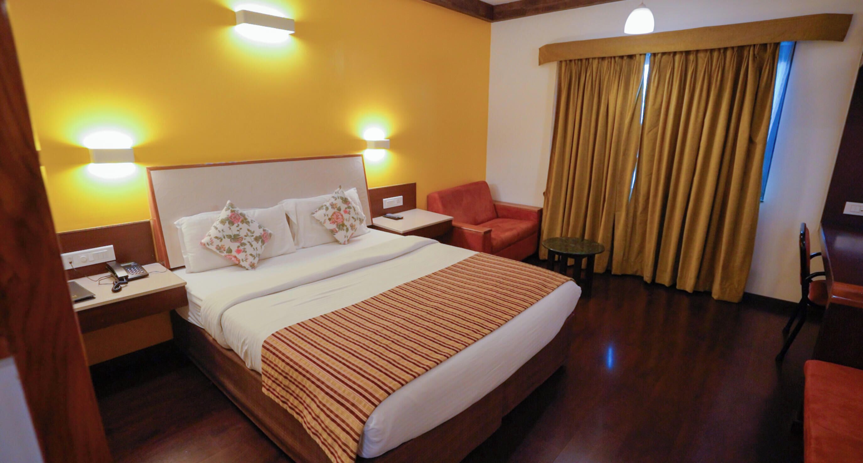 Premium Room | Premium bedding, in-room safe, laptop workspace, soundproofing