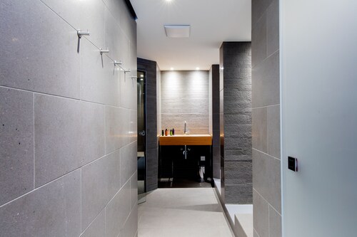 Hotel Kreuz by b_smart