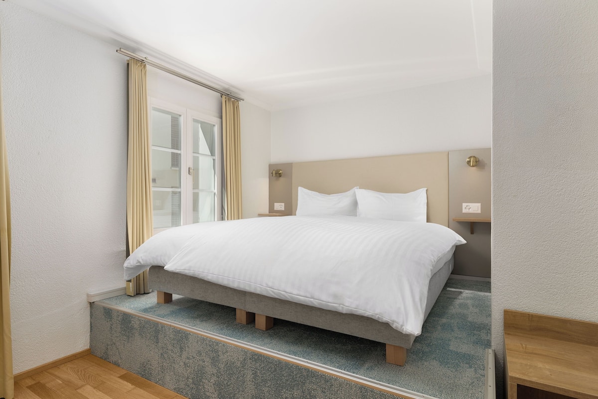 Standard Double Room | In-room safe, desk, WiFi (free), bed sheets