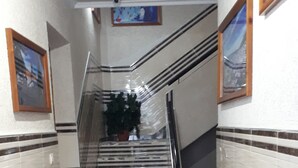 مدخل المنشأة