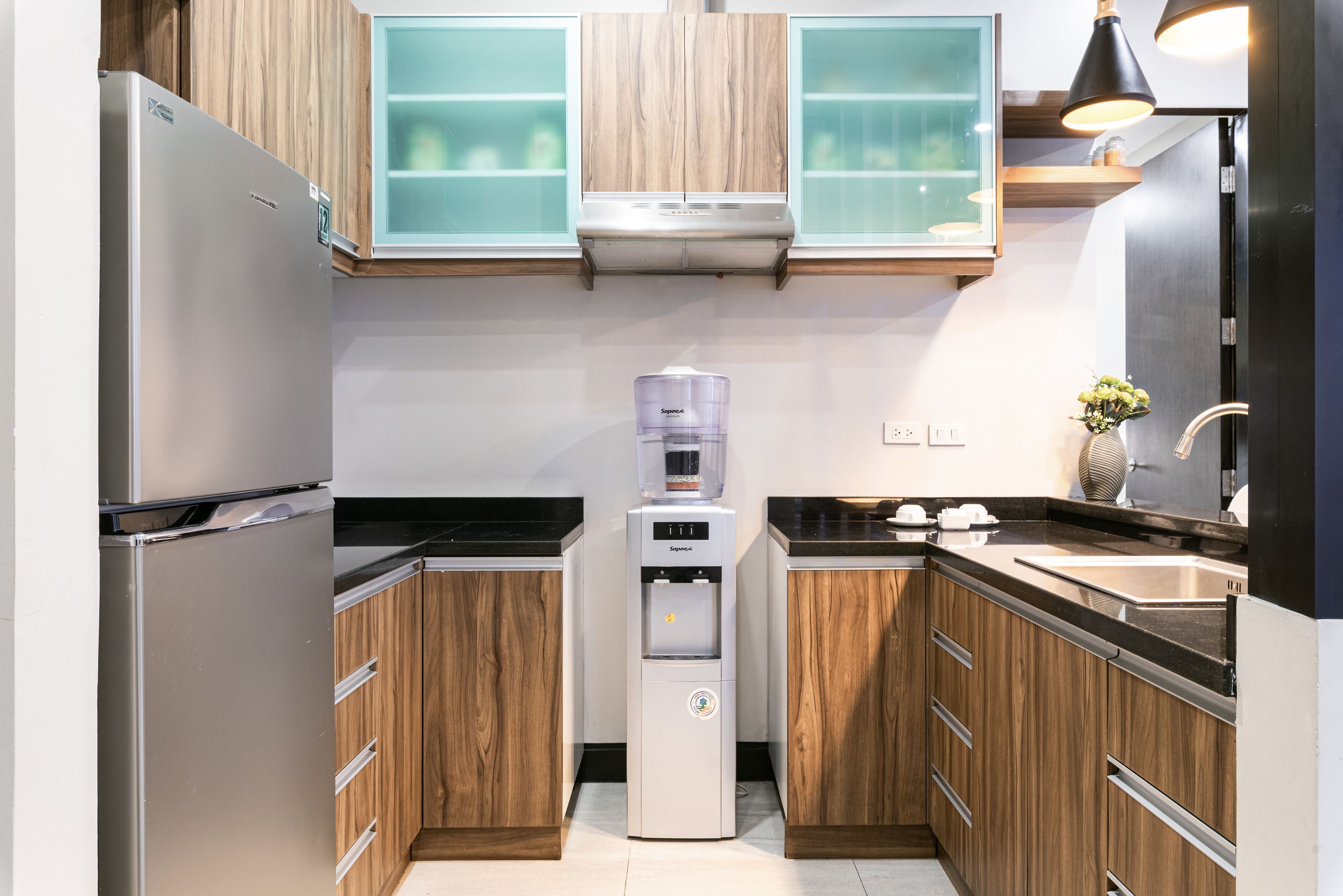 penthouse suite | private kitchenette | fridge, electric kettle