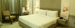 Standard Room | In-room safe, desk, iron/ironing board, free WiFi - Keys Lite by Lemon Tree Hotels, Mayfield, Gurgaon (Gurugram)