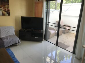 Room amenity - Baan Somprasong Apartment - Na Jomtien (Sattahip)
