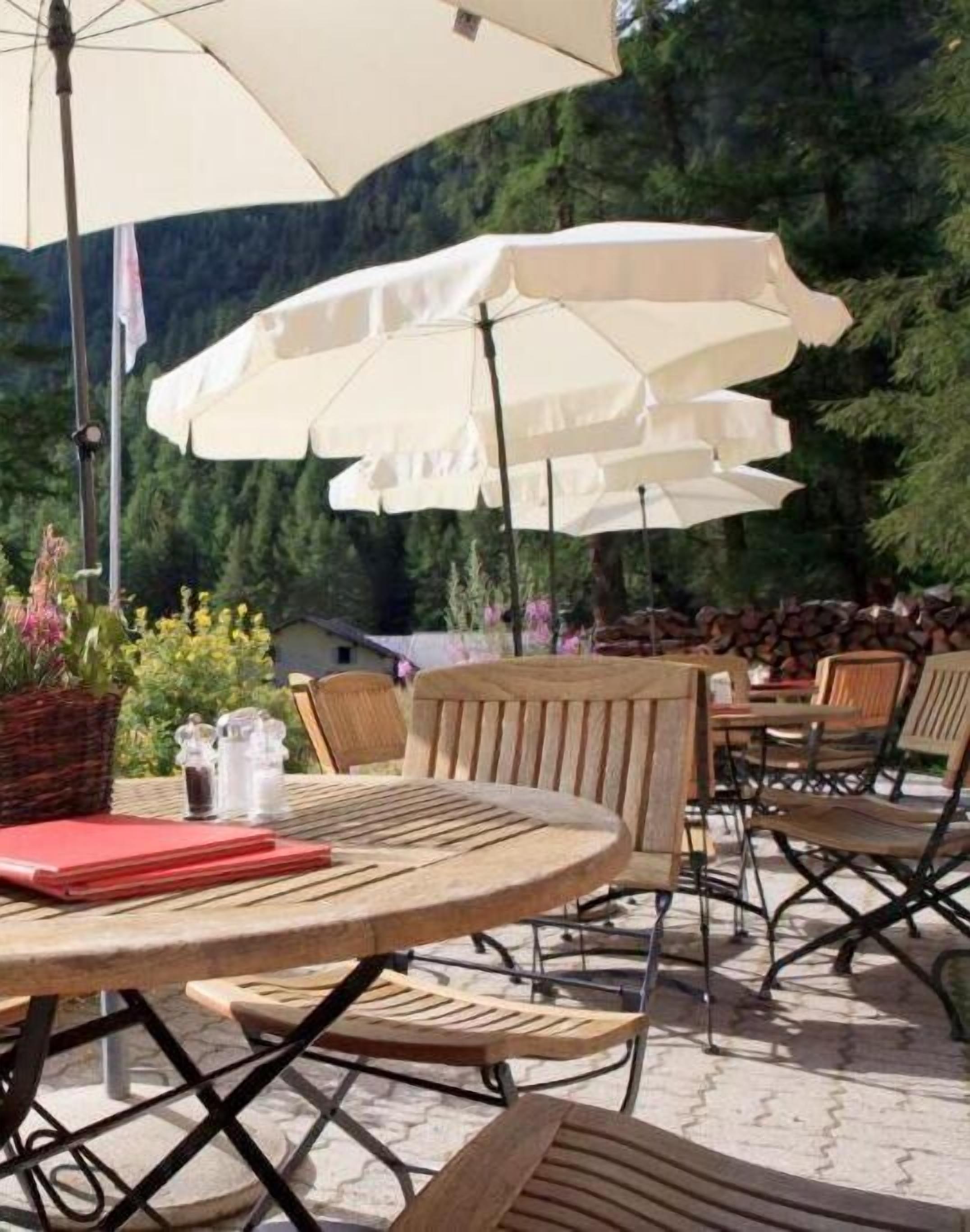 Tempat makan outdoor