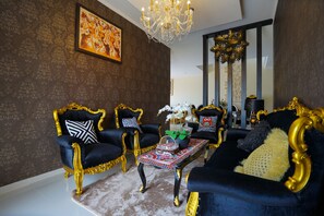 Kawasan tempat duduk lobi