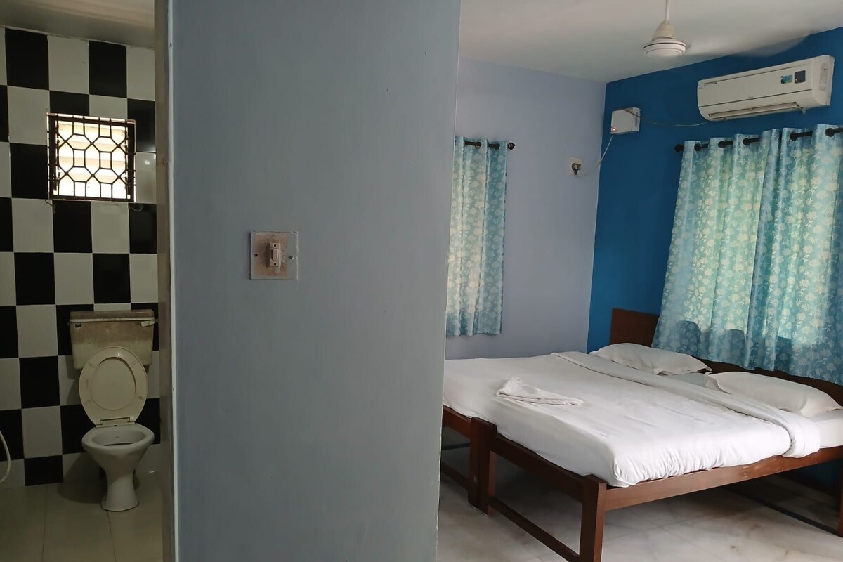 واي فاي مجانًا وملاءات أسرّة