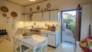 Villa, 5 chambres, terrasse | Cuisine privée