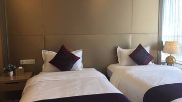 Desk, blackout curtains, free WiFi, bed sheets