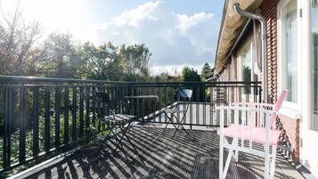 غرفة مزدوجة - غرفتا نوم - منظر للمدينة | شرفة