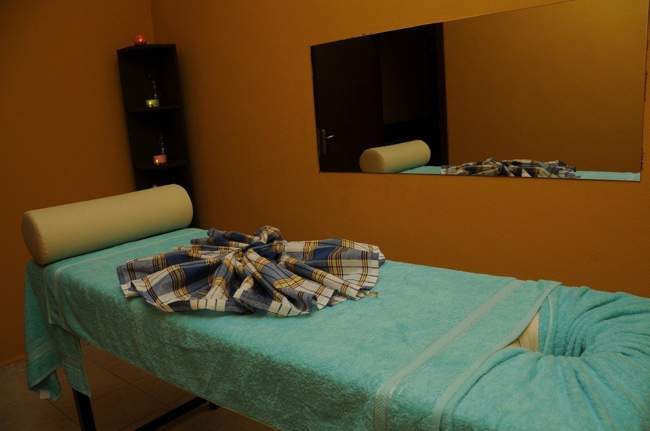 Sauna, pemandian Turki/hammam, perawatan tubuh, dan perawatan wajah