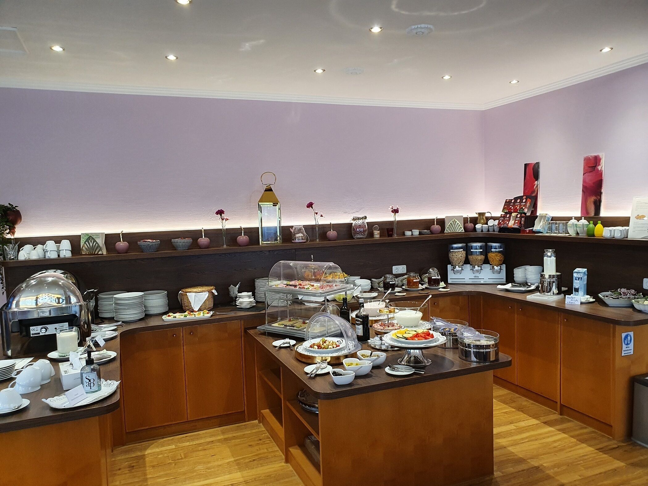daily buffet breakfast (eur 10 per person)