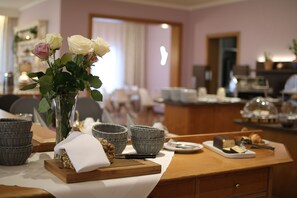 Morgenmadsbuffet hver dag mod et gebyr