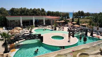 Piscine extérieure