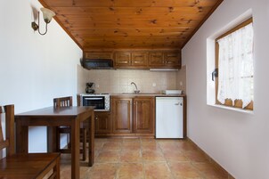 开间, 简易厨房, 庭院 | 私人简易厨房 | 冰箱、炉灶、茶具/咖啡用具、电热水壶