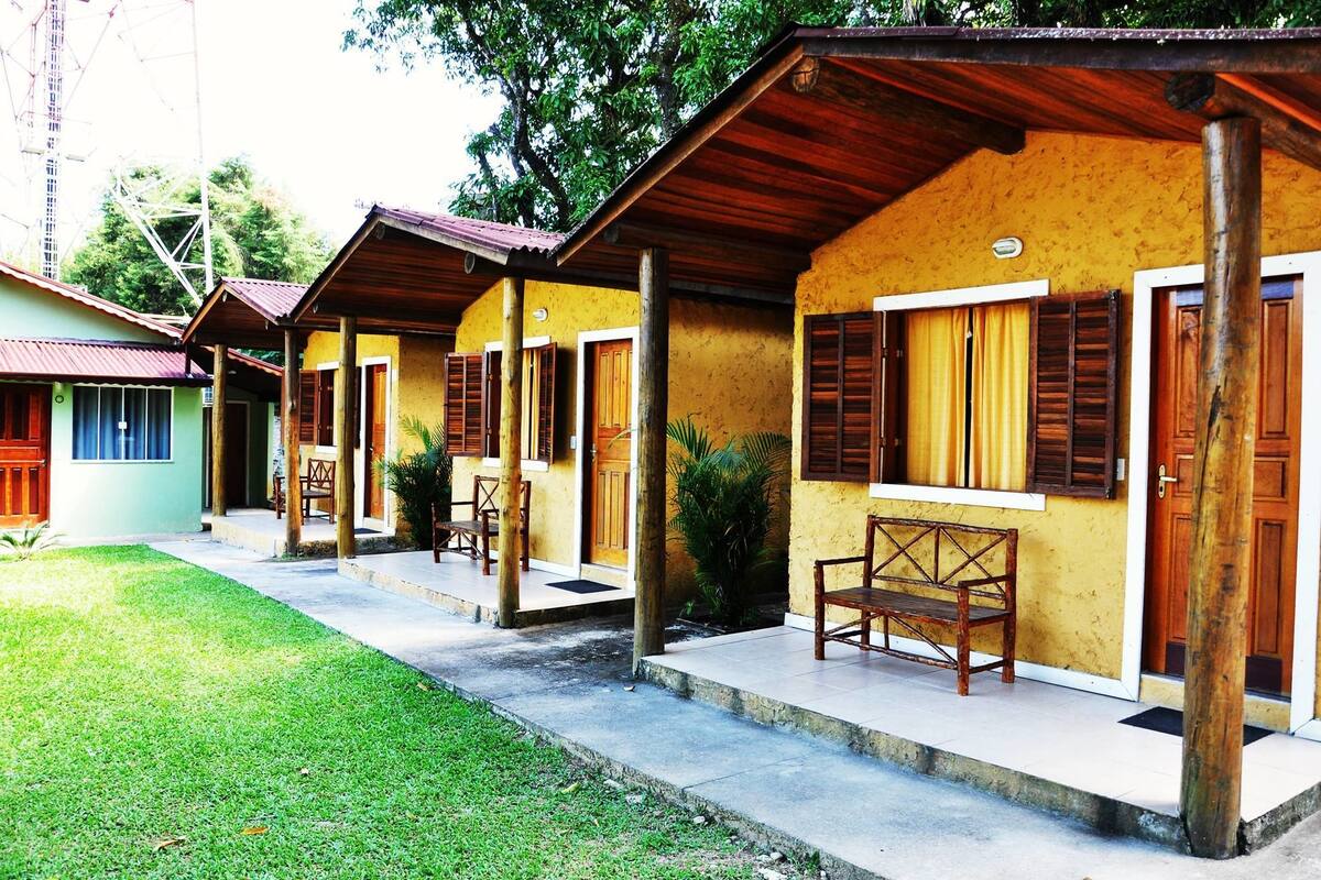 Nhà gỗ, 1 giường đôi | Minibar, bàn ủi/dụng cụ ủi quần áo