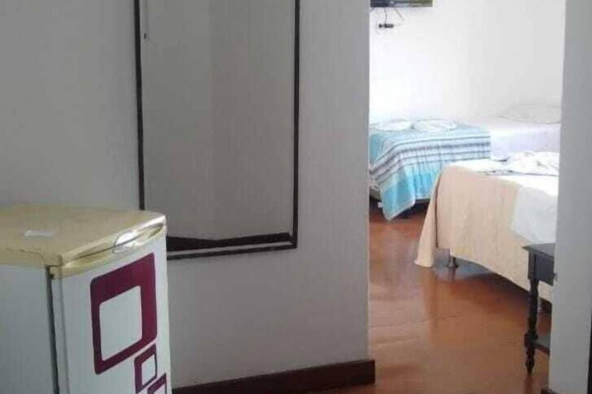 Phòng 3 | Minibar, bàn ủi/dụng cụ ủi quần áo