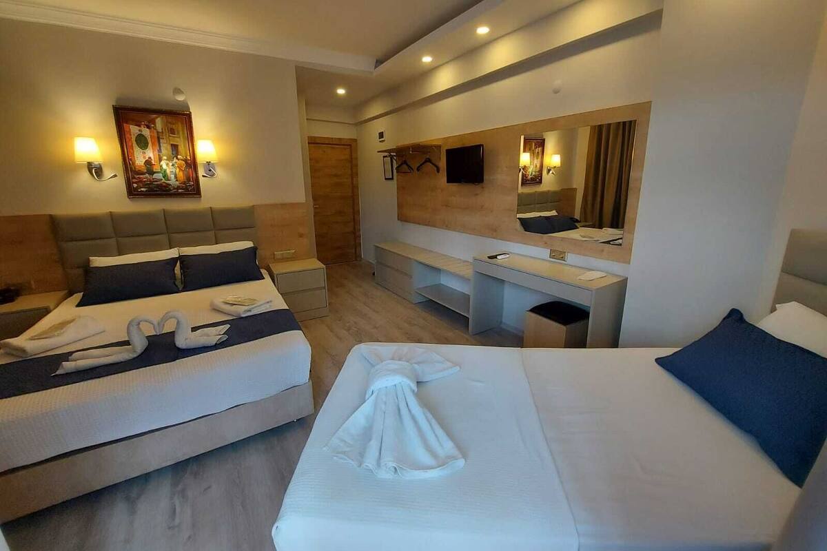 Minibar, in-room safe, desk, soundproofing