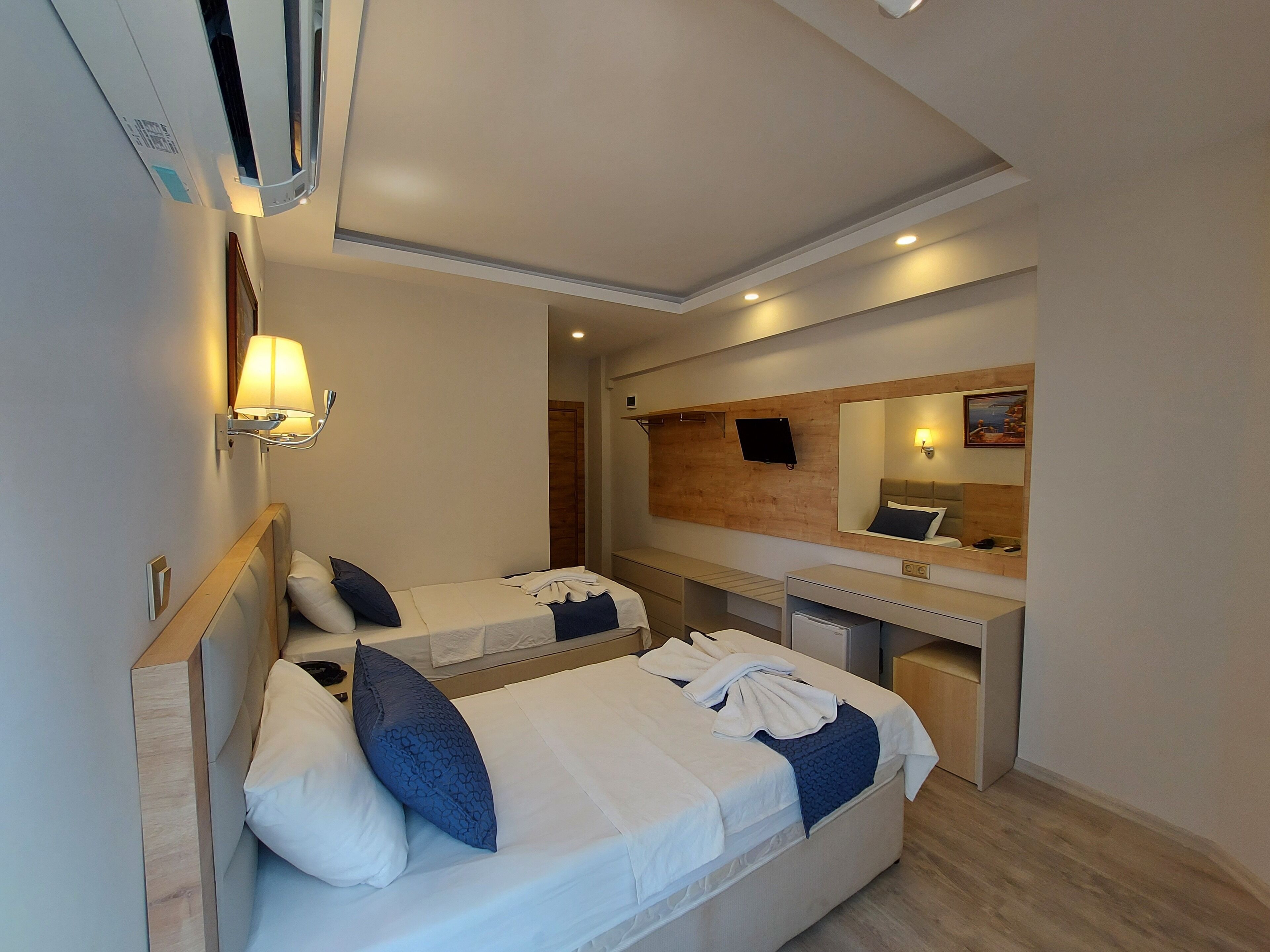 Standard Twin Room | Desk, soundproofing, free WiFi, bed sheets