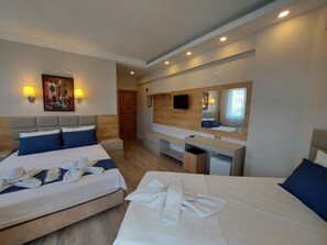 Standard Triple Room - Afsin Hotel (Konyaalti)
