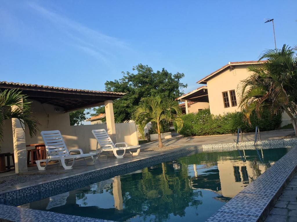 حمّام سباحة خارجي، مقاعد للتشمس