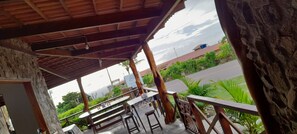 Breakfast, lunch and dinner served  - Pousada Vale Encantado (Monte das Gameleiras)