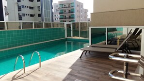 Outdoor pool - Apto alto padrão com piscina (Guarapari)