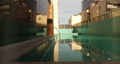 Apto alto padrão com piscina