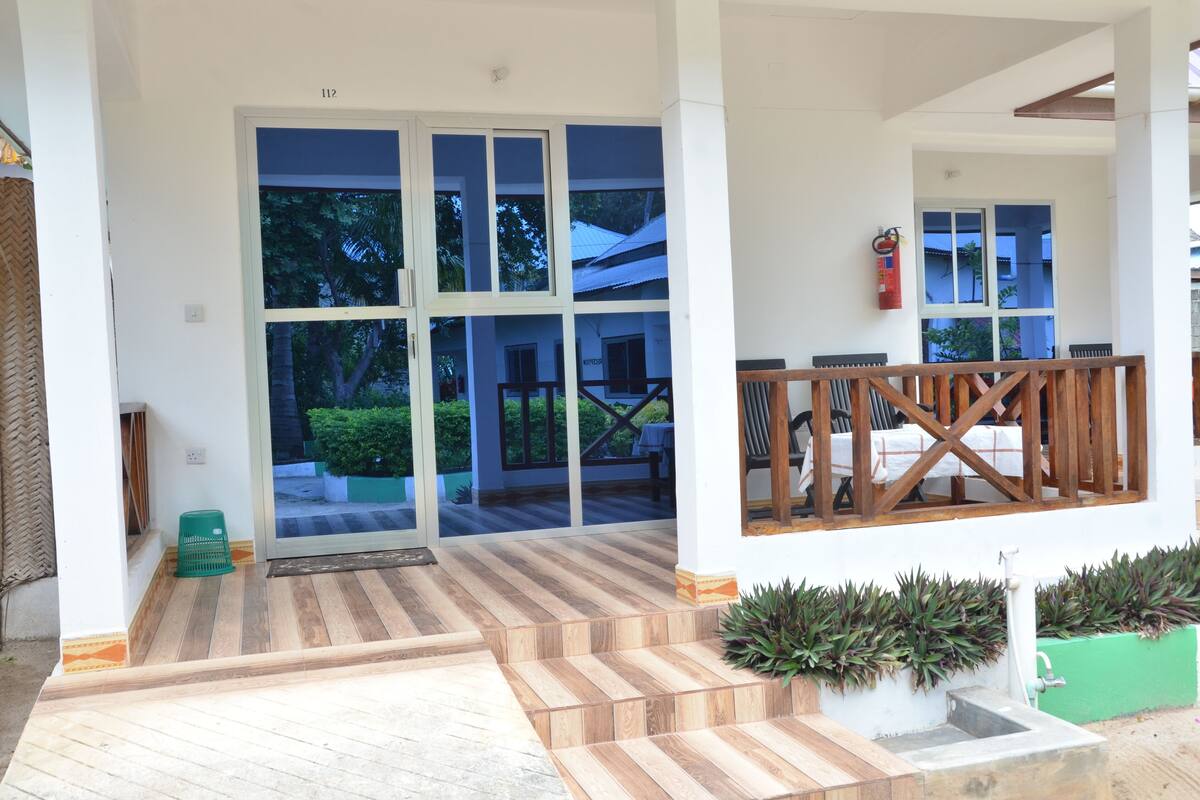 Habitación doble | 2 dormitorios, escritorio, wifi gratis y ropa de cama