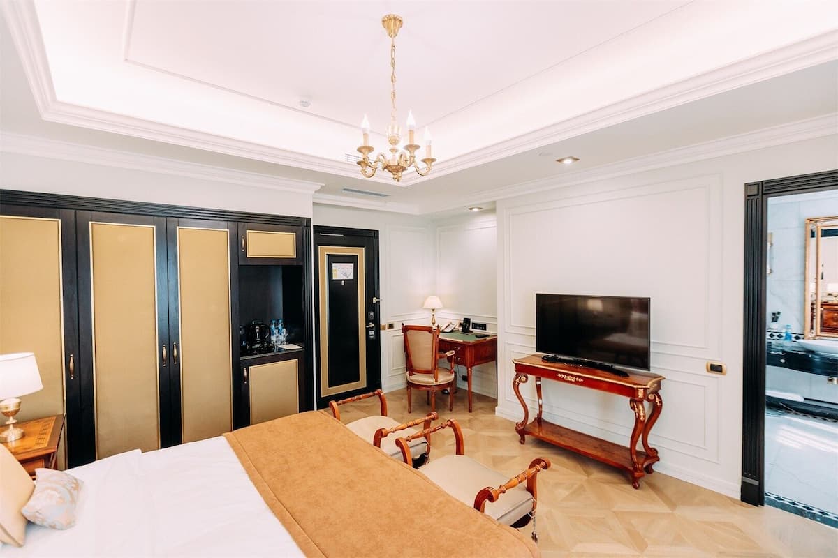 Ropa de cama hipoalergénica y minibar