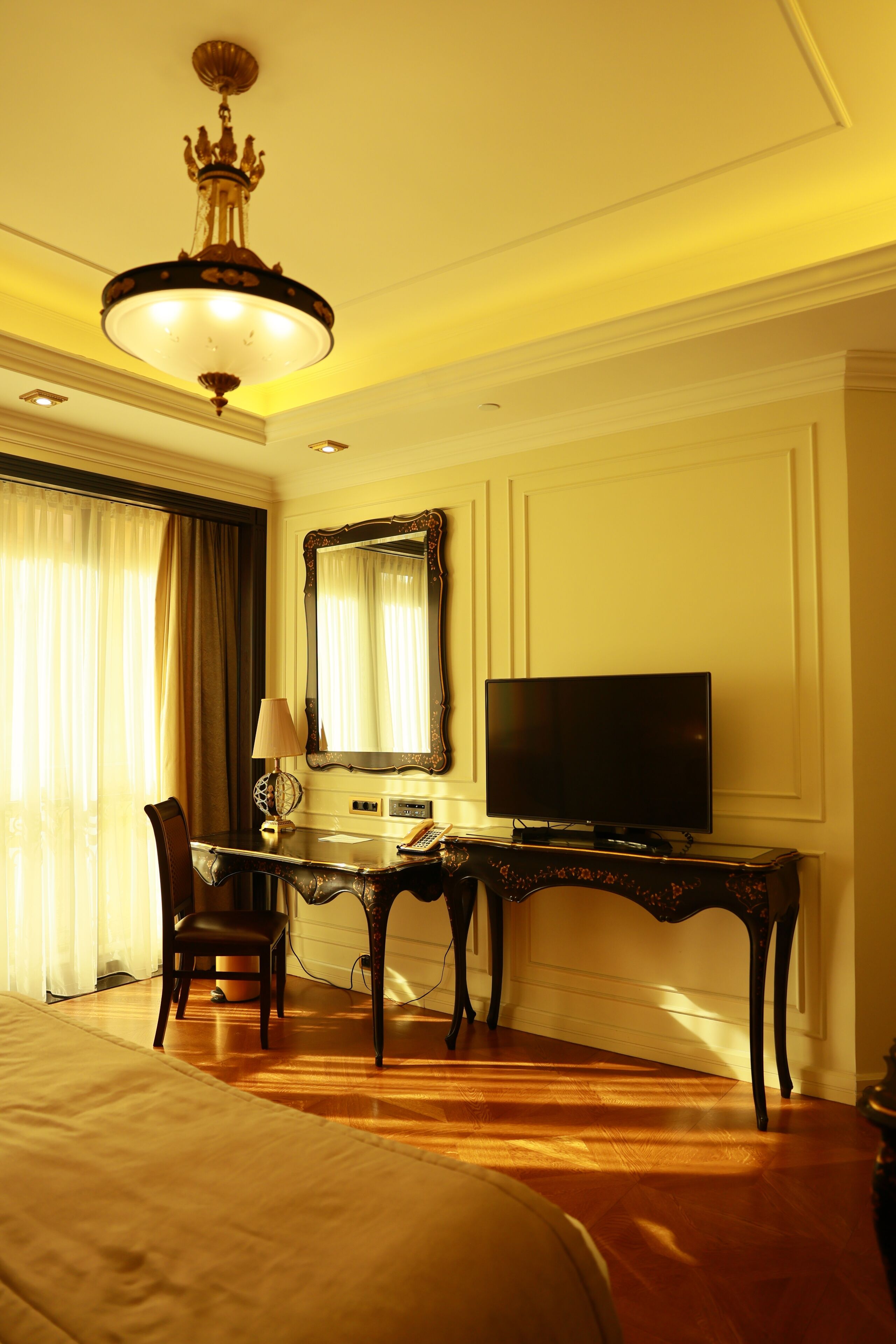 deluxe double or twin room | 1 bedroom, hypo-allergenic bedding, minibar, in-room safe