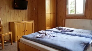 Standard Double Room | Free cribs/infant beds, free WiFi, bed sheets