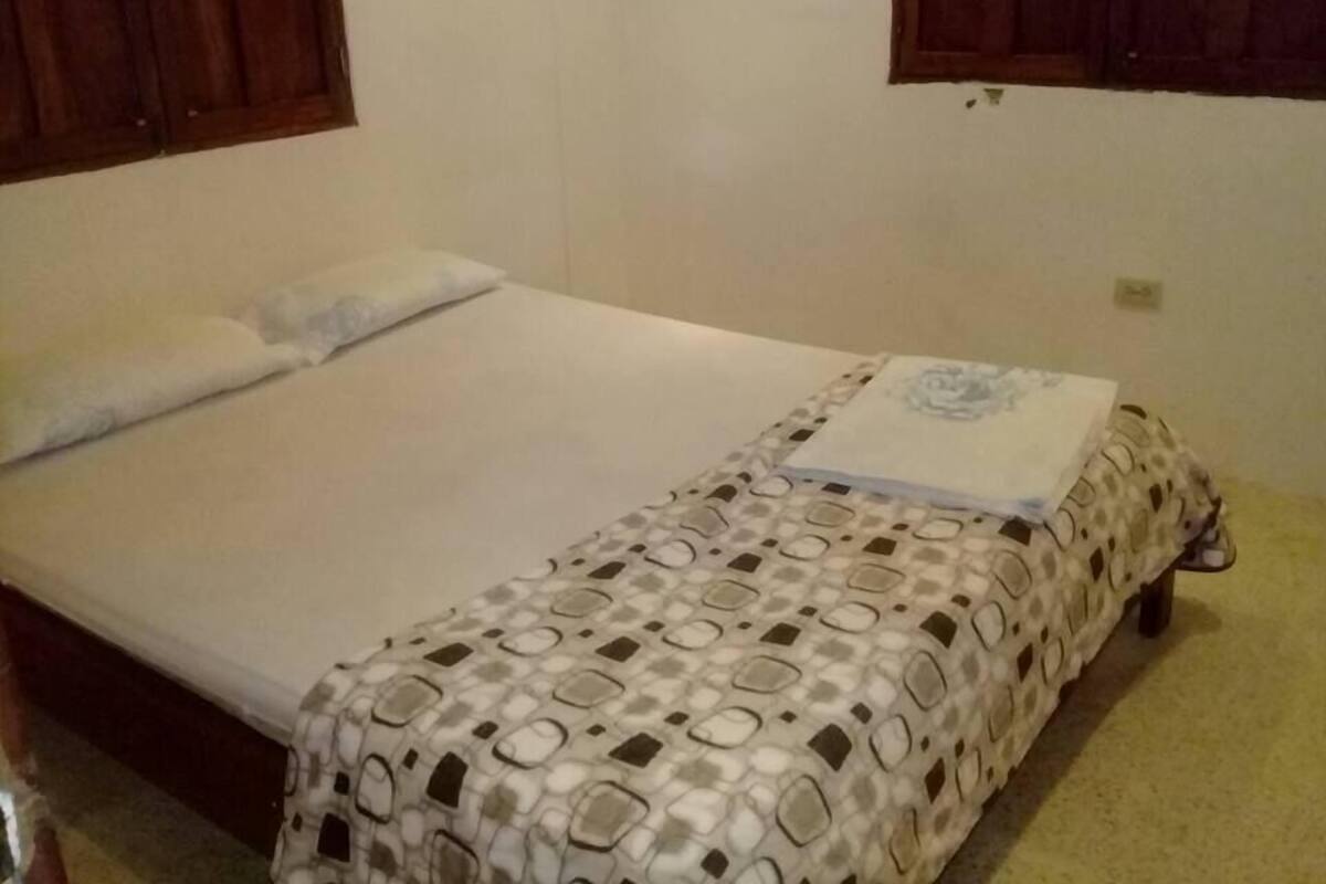 1 bedroom, minibar, desk, bed sheets