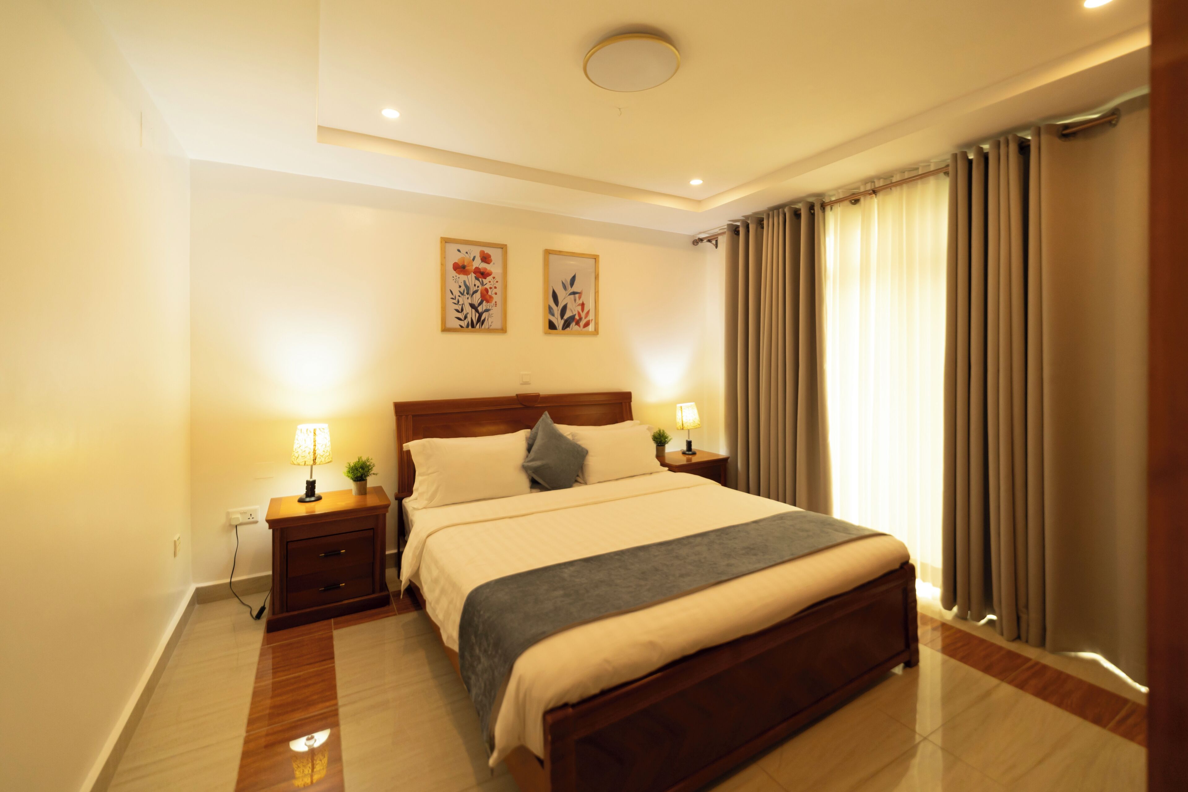 Deluxe Suite, 1 Bedroom | In-room safe, desk, iron/ironing board, cribs (free)