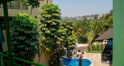 Highlands Suites Hotel