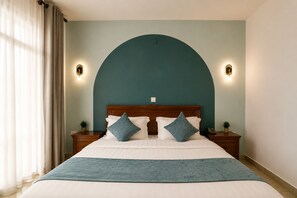 Deluxe Suite, 1 Bedroom | In-room safe, desk, iron/ironing board, cribs (free) - Highlands Suites Hotel (Kigali)