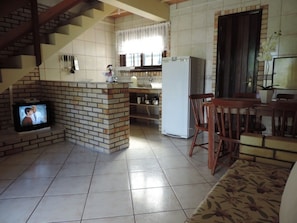 House | Living room | TV - Pousada Don Fernandes (Torres)